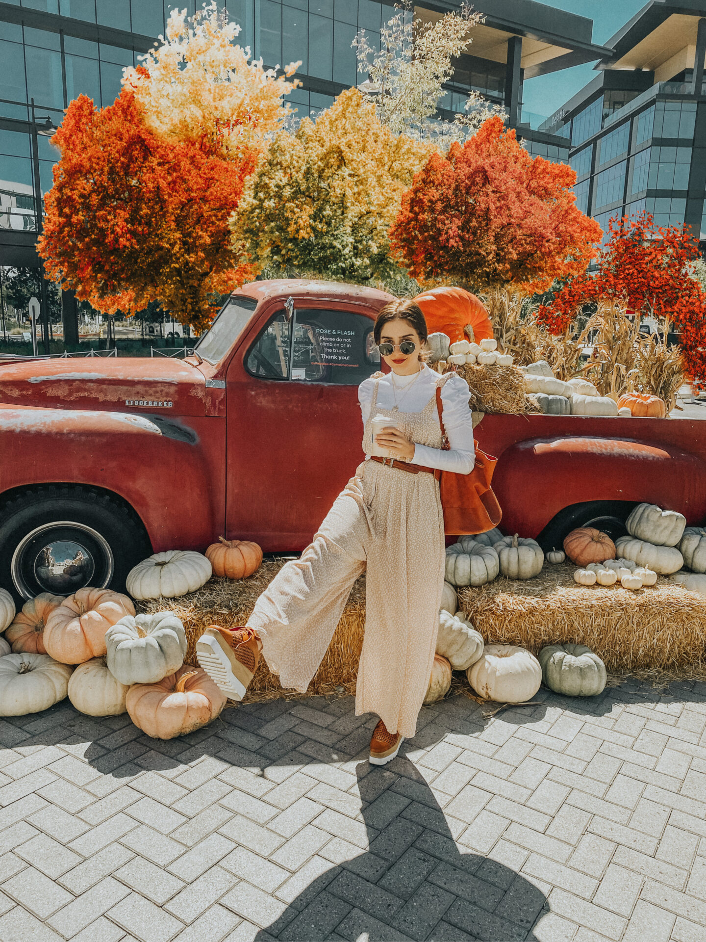 Pumpkin Patch Chic: 5 Pumpkin Patch Outfit Ideas To Wear This Fall – Terrera