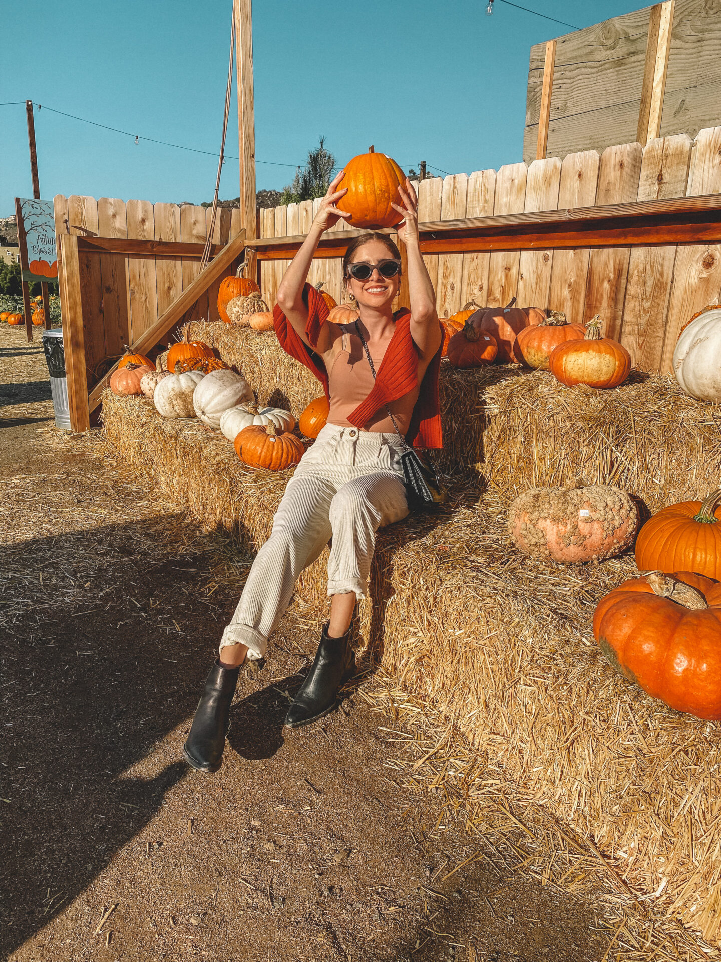 5 Pumpkin Patch Outfit Ideas to try this Fall - Palm Trees & Pelllegrino